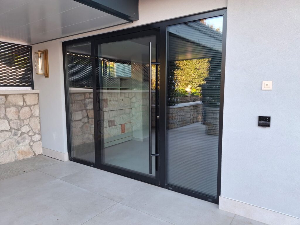 Villa privata con struttura ricettiva – Comfort e design contemporaneo 2 bocchi 2 ingresso BeB