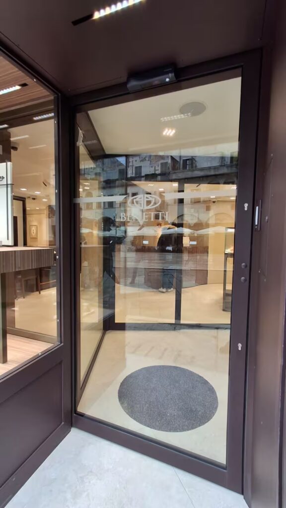 Eleganza e Sicurezza nel Cuore di Verona – Gioielleria Benetti 5 benetti4