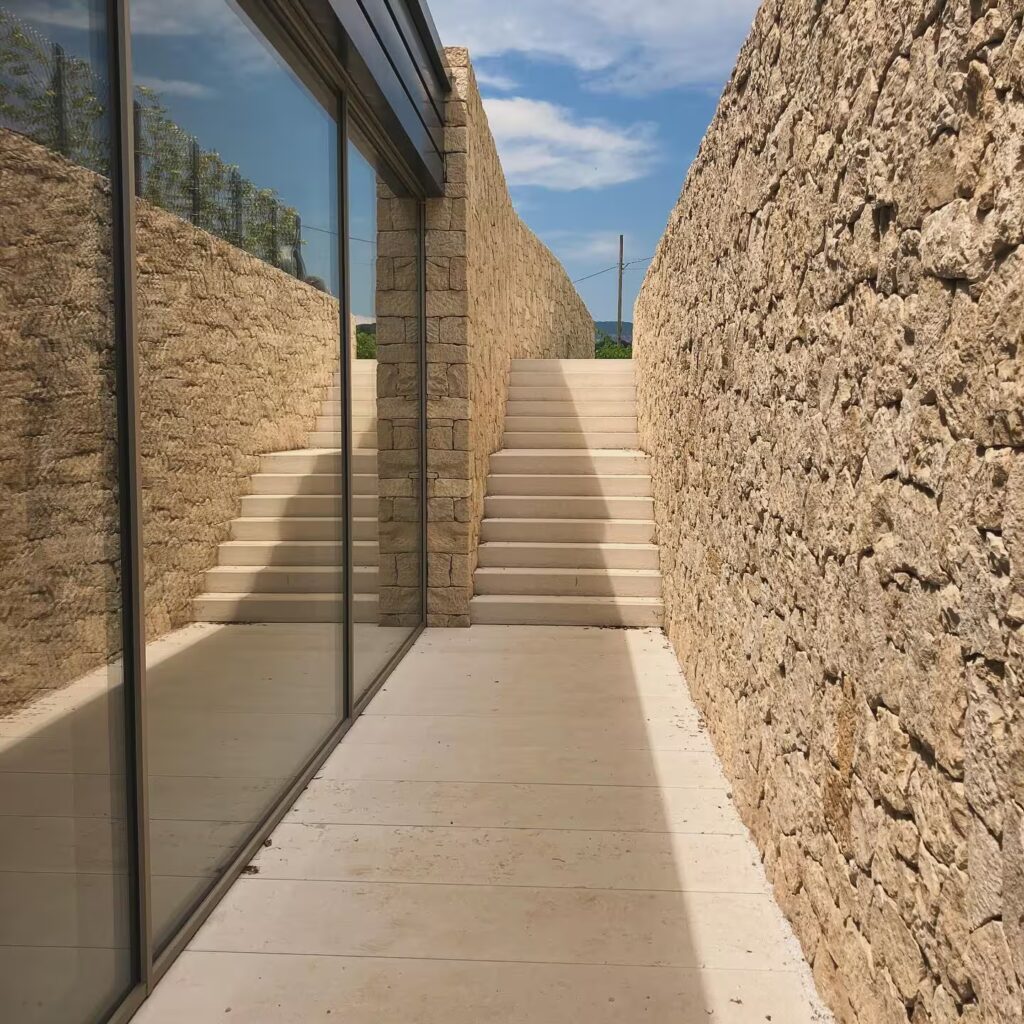 Scorrevoli a Scomparsa per una Villa sulle colline di Negrar (VR) 6 Scorrevoli Minimali Negrar 2
